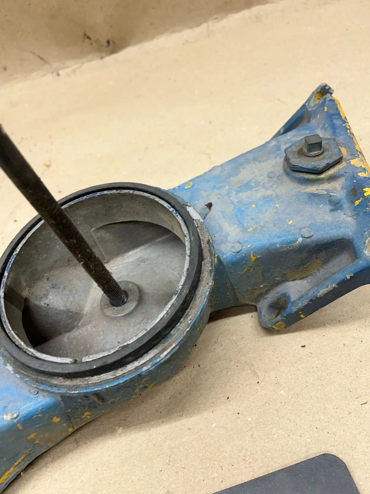 Camión diésel Caterpillar colector de admisión CAT 9L7814 FORD F600 70 71 72 73 74 CAT Foto 3 de 4