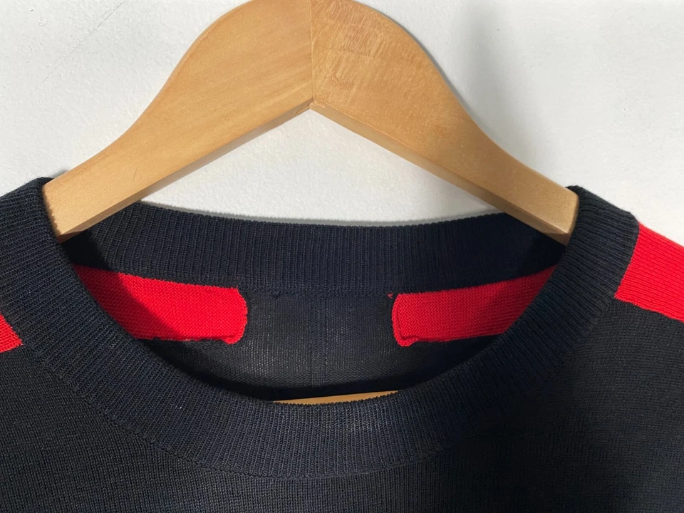 16S 7502 501 SS16 Ready-to-Wear Givenchy Star Sweater mens size medium - Image 3 of 4