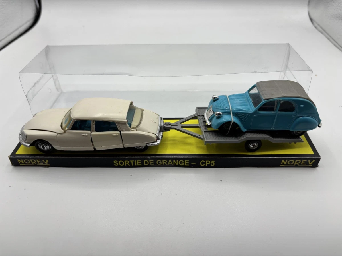 NOREV , "SORTIE DE GRANGE", CITROEN DS 21 +REMORQUE PORTAFLOT+2CV AZ, RÉF. CP5 .