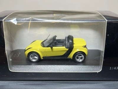 Mini Car 1:43 Smart Wear Smart Roadster