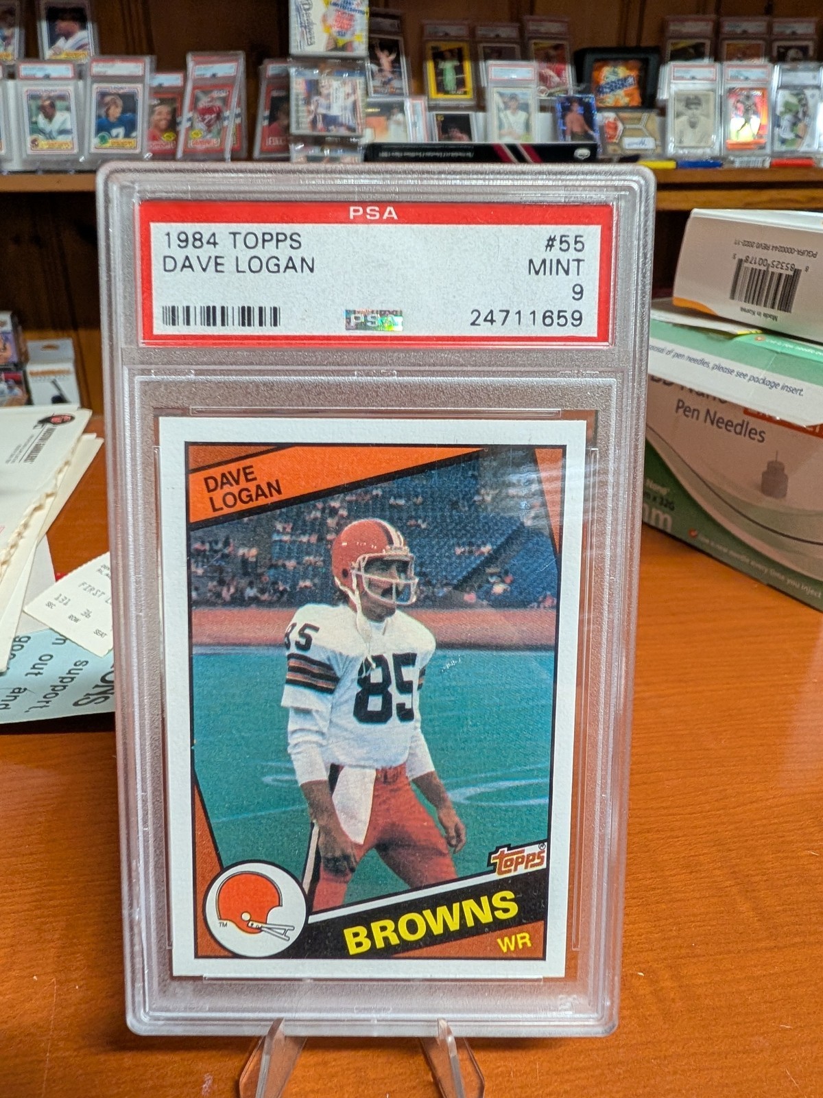 1984 Topps Football Card #55 Dave Logan Cleveland Browns PSA 9