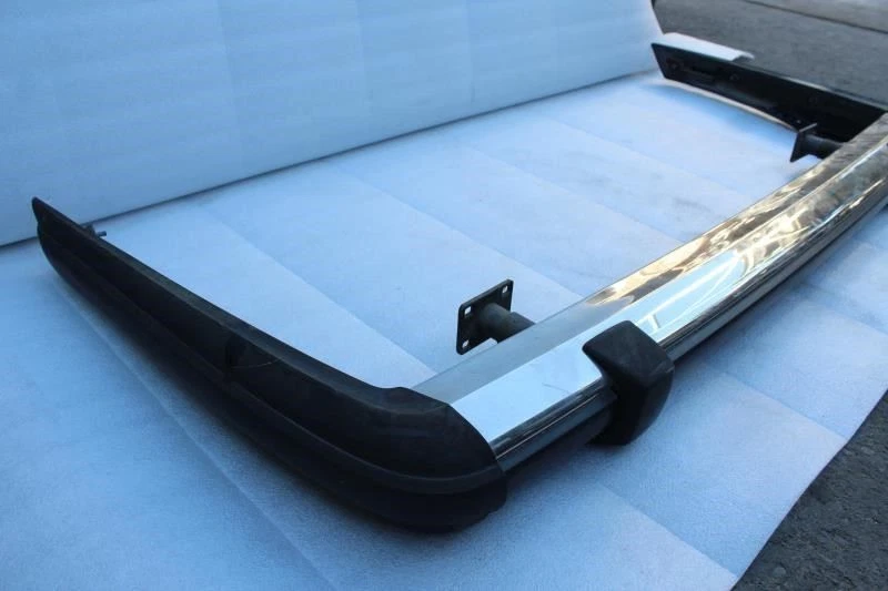 Mercedes 450SL 1977 parachoques trasero aluminio Foto 2 de 4