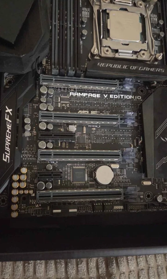 Asus ROG Rampage V Edition 10 motherboard with intel core i7-6950x cpu - Image 3 of 4