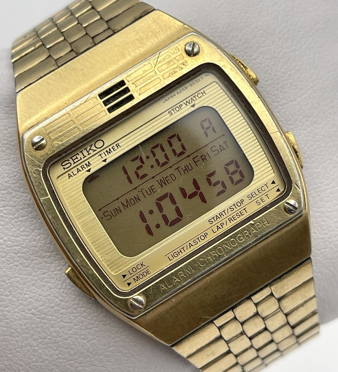 RARE 1970 SEIKO A259-5021 (A) Quartz Chrono Alarm LCD Watch