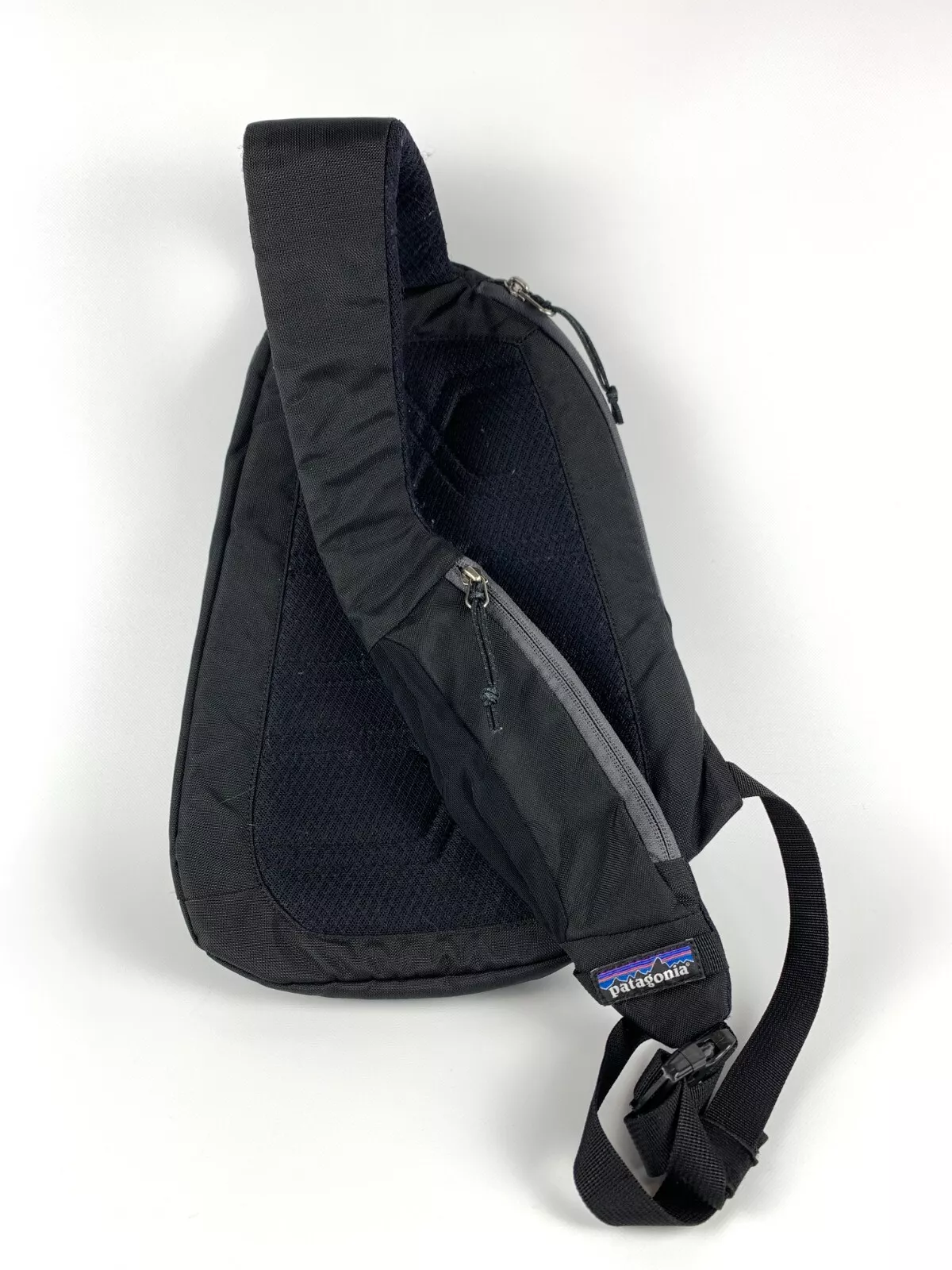 patagonia atom 8l sling nylon crossbody edc barely used 