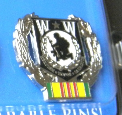 VIETNAM VETERAN VET 3 LAPEL PIN BADGE AND EMBROIDERED PATCH GIFT SET - Picture 4 of 7