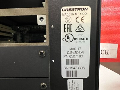 Crestron QM-MD8X8 / QM-MD7X2 – Commutateur Multimédia Pour Pièces (s'allume, Non Testé)