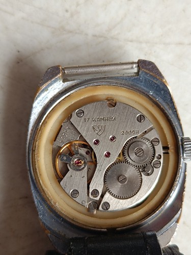 Watch Chaika Rare Vintage USSR 17 Jewels 2909H Dustproof Oval 1970s - Picture 3 of 3