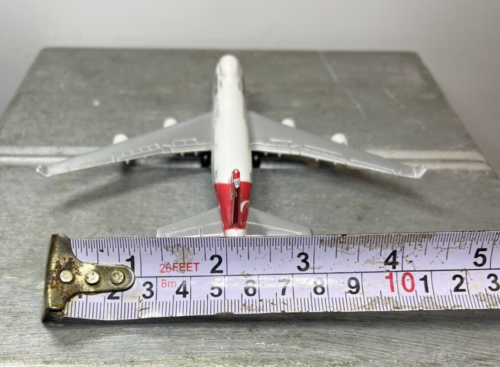 Qantas Aeroplane Airplane Airbus Vintage Diecast Metal Vintage Collectable - Picture 8 of 12