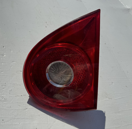VW Golf V 5 Bj.03-09 Rückleuchte Rücklicht rechts innen 1K6945094E