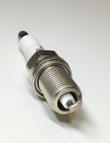 4x Denso Q20PR-U11 Zündkerze Spark Plug la bougie candela d'accensione la bujía - Picture 3 of 5