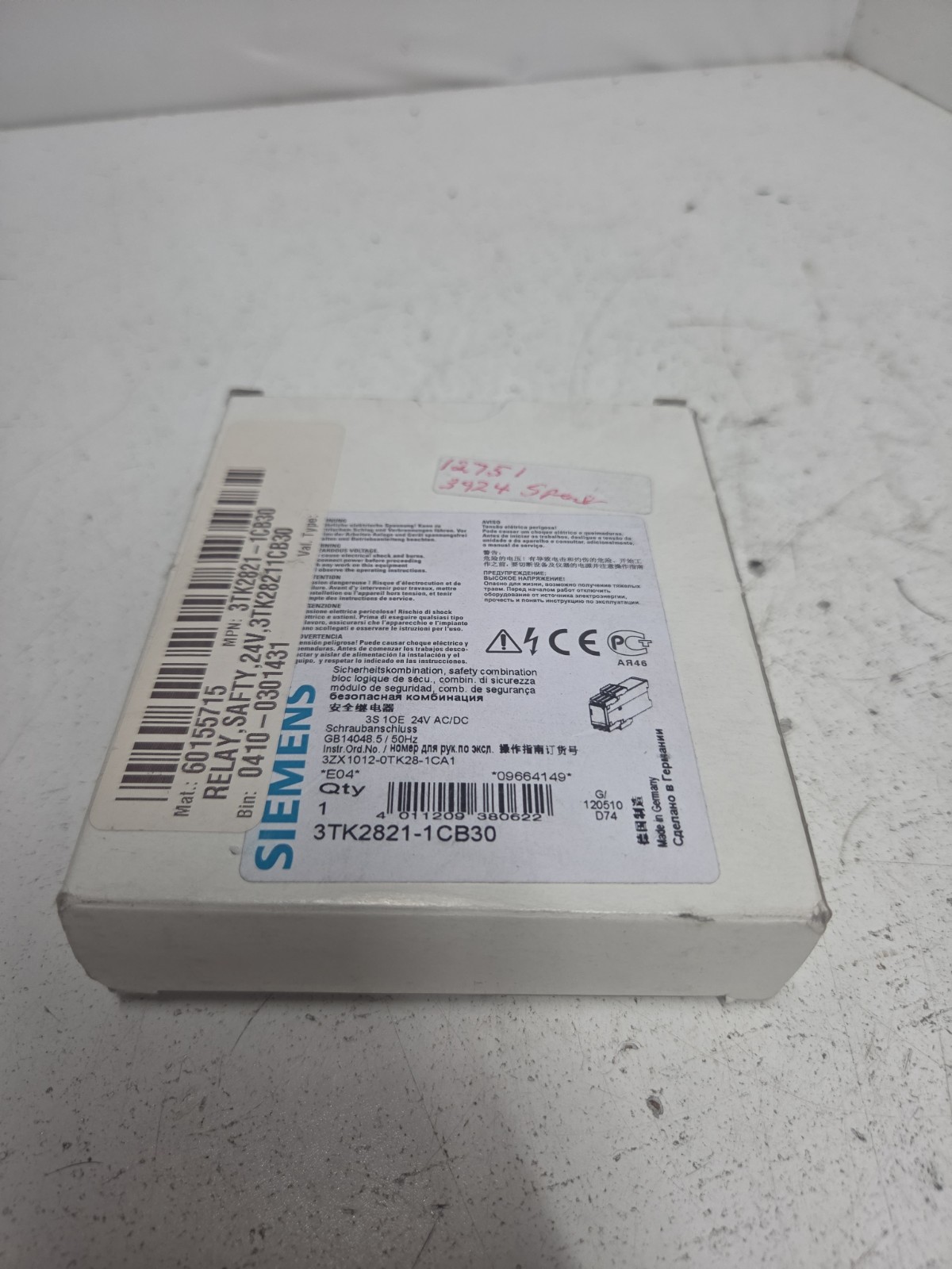 SIEMENS 3TK2821-1CB30 SIEMENS 3TK2821-1CB30 Safety Relay Sirius 24V Ac Dc *NOS*