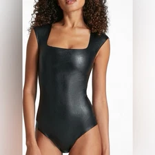 COMMANDO FAUX LEATHER BODYSUIT BLACK SIZE LARGE NWOT