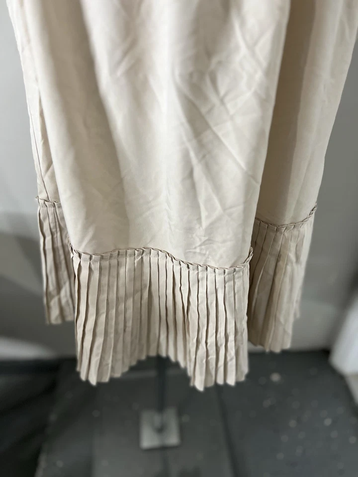 Vestido midi sin mangas con volantes crema Bitten by Sarah Jessica Parker talla 9 Foto 3 de 4