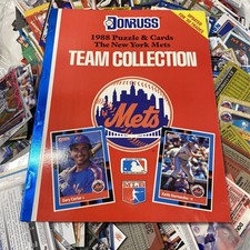 New York Mets Baseball Card Assortment w/ Stars & Rookies (12x9x6)