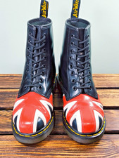 Dr Martens The Original  Vintage Union Jack boots 8 eyelets size UK 3 (175)