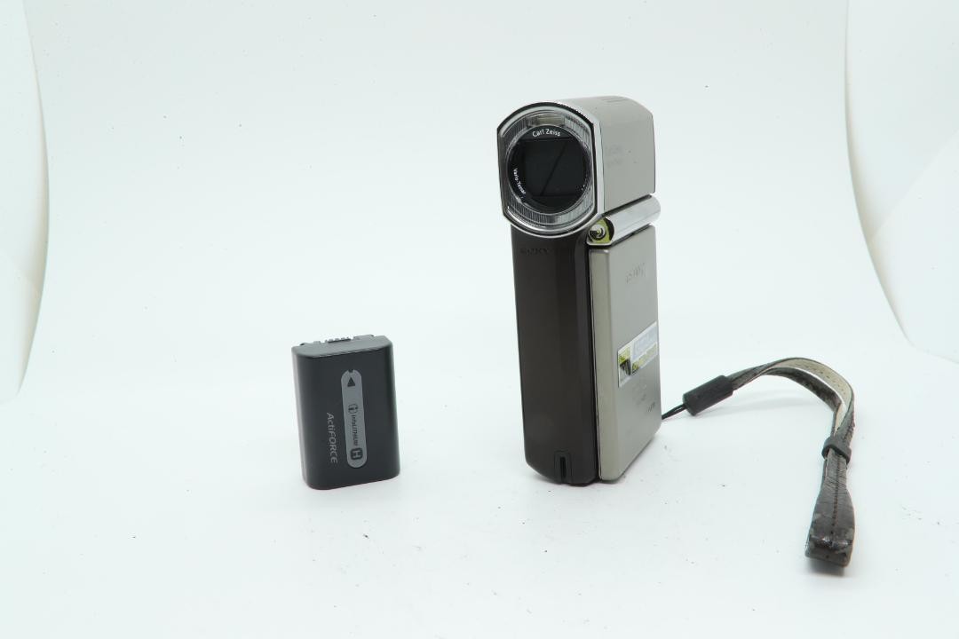 【R2084】 SONY Handycam HDR-TG1 ソニー R2084] SONY Handycam HDR-TG1 Camcorder Silver Japanese