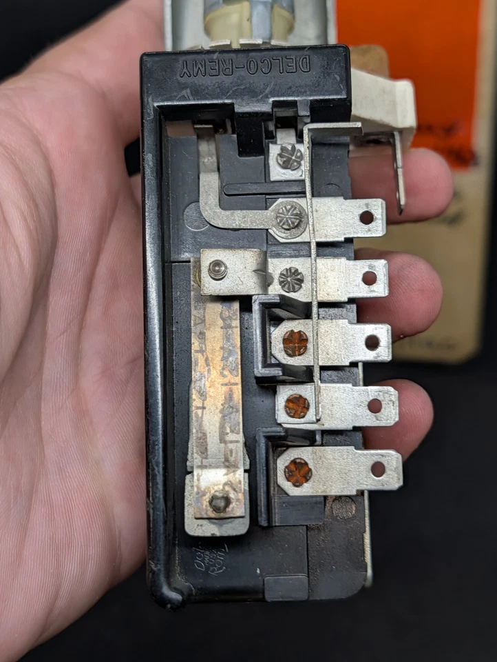 NOS 1961 1962 1963 CADILLAC ELDORADO FLEETWOOD DEVILLE HEADLAMP HEADLIGHT SWITCH - Image 3 of 4