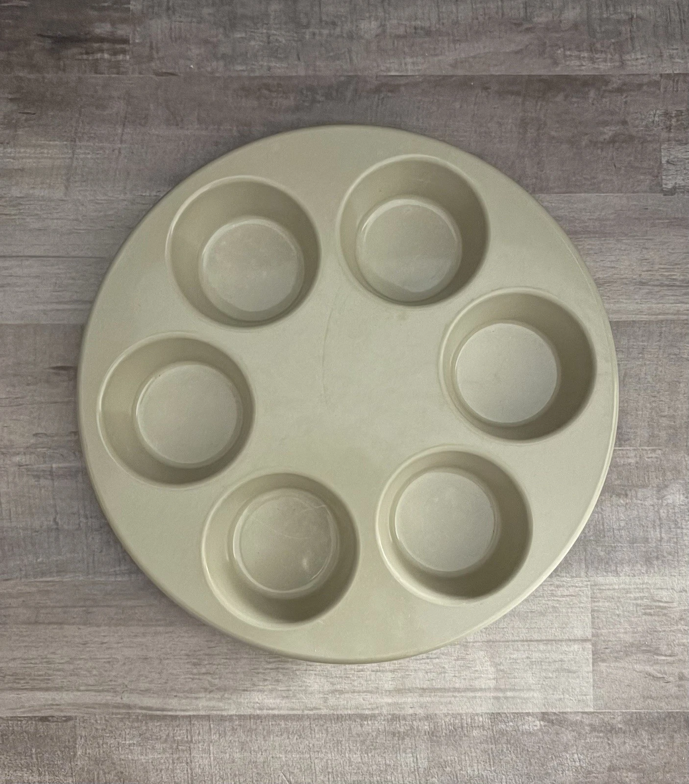 Anchor Hocking Microware Cooking Muffin Cupcake Pan PM447-T1 Vintage USA Made