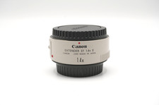 Canon EF Extender 1.4x version II - Good condition one tiny spec in converter 
