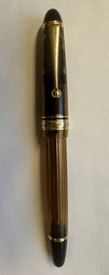 Pilot Custom 823 Fountain Pen - Fine Nib - Amber - Vacuum Filling System