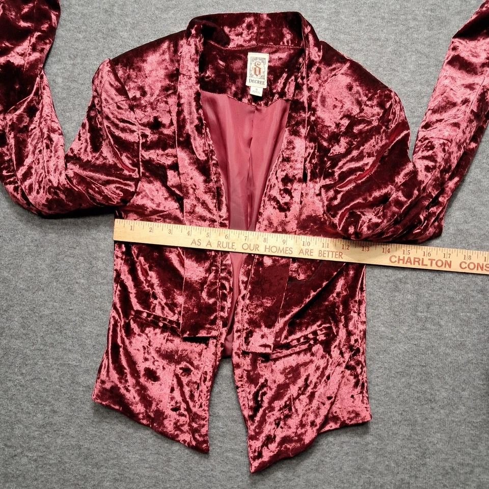 Blazer corto de terciopelo rojo aplastado Decree talla S Y2k vibraciones mafia esposa estética Foto 4 de 4