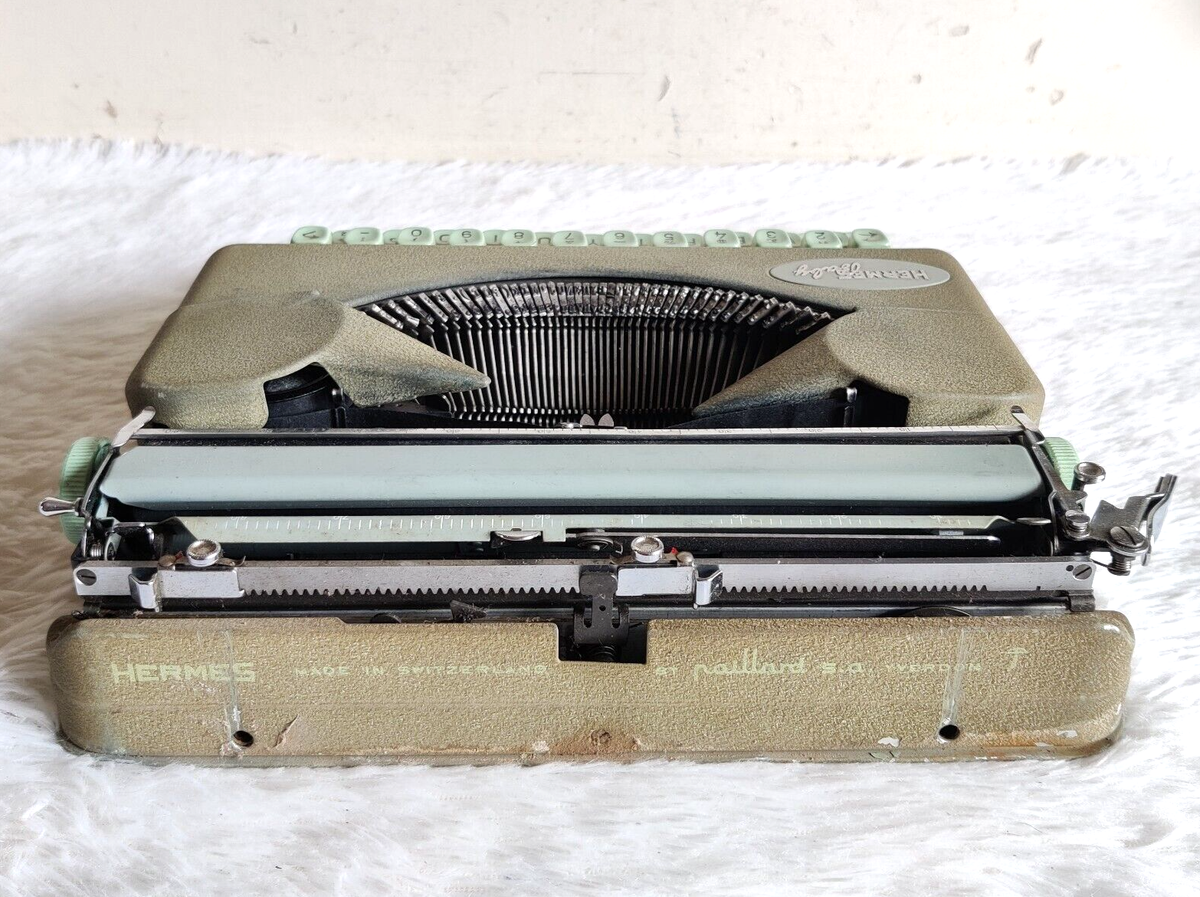 Vintage Hermes Baby Typewriter Compact Retro Office Desktop