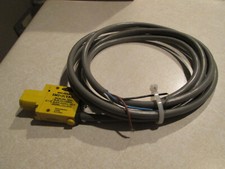 BANNER ENGINEERING SM312LVAG MINI-BEAM SENSOR USED 