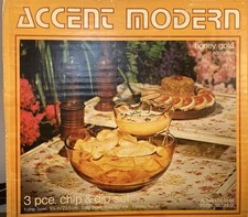 Vintage anchor Hocking Yellow Glass Pinched Chip And Dip Set