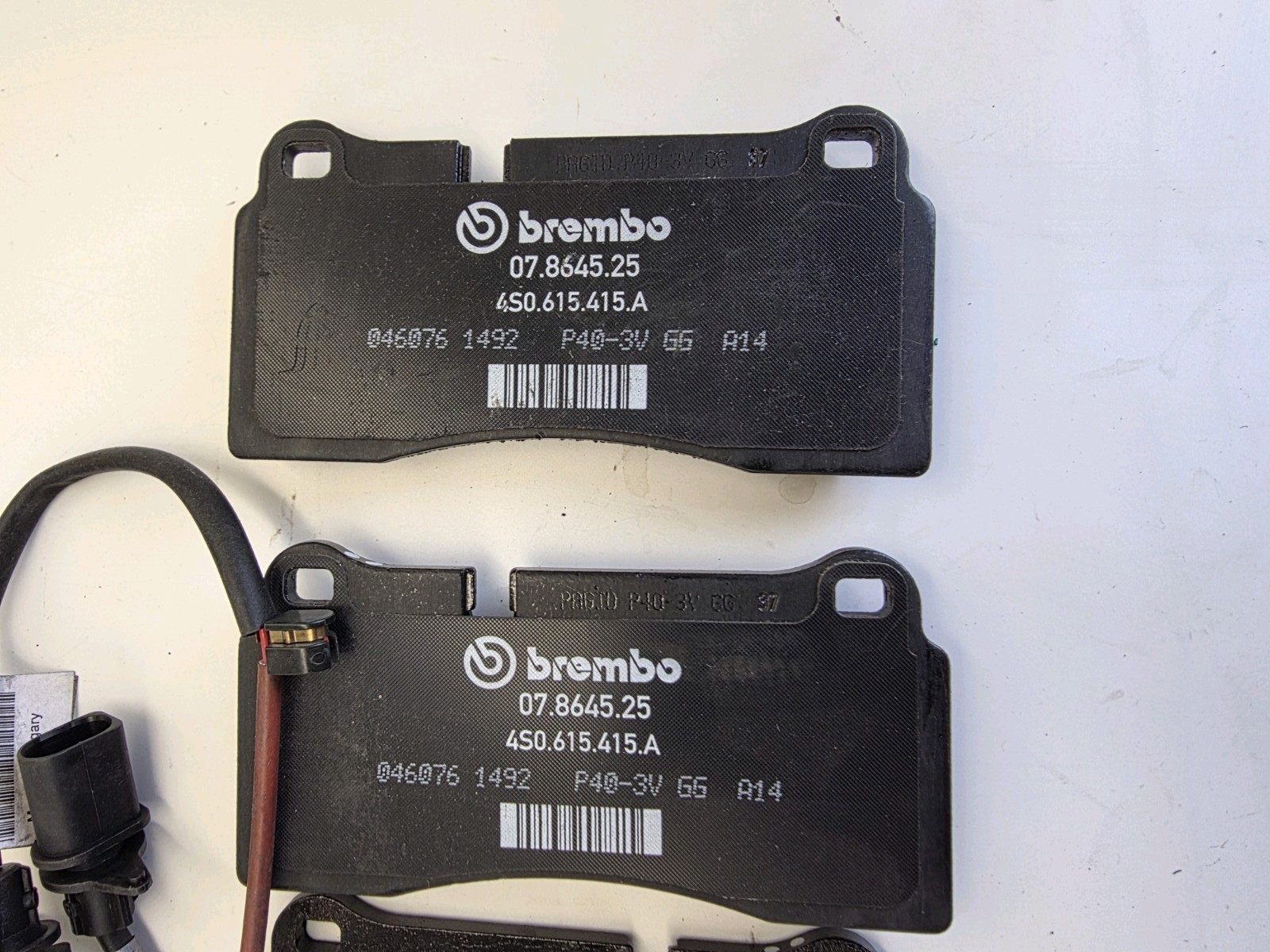 Lamborghini Aventador Rear Brake pad sets Set P/N 470698451