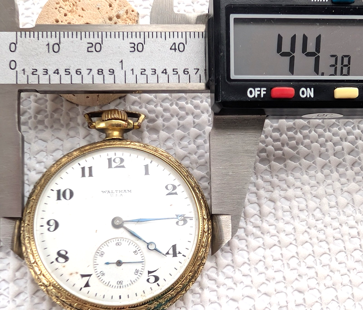 Waltham USA 15 jewel circa 1919 open face YGF Elgin Giant case
