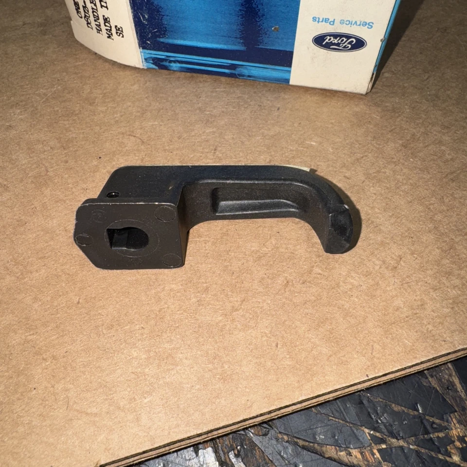 FORD ECONOLINE CLUB WAGON 1978-1985 MANIJA VENTANA VENTILACIÓN ASB D8UZ-1122916-A nuevo de lote Foto 3 de 4