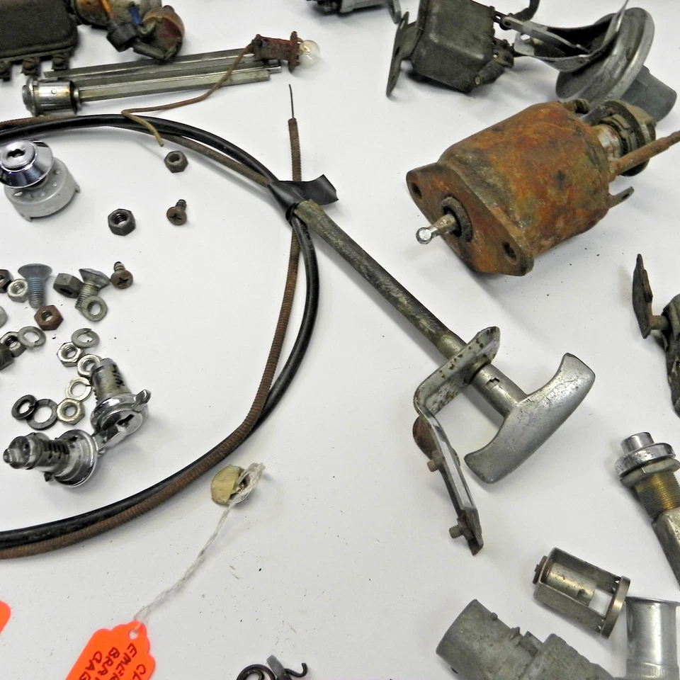 1947-48-49-50-51-52-53-54-55 KAISER FRAZER RELÉ, VELOCÍMETRO, LOTE DE PIEZAS DE CABLE Foto 3 de 4