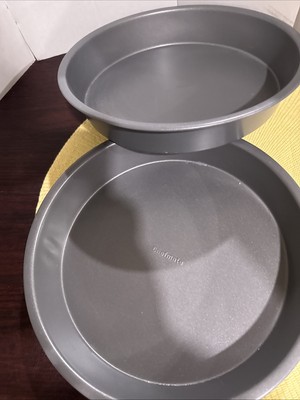 Chefmate 9.5 Inch Classic Nonstick Coating Bakeware Round Cake Pan, Silver
