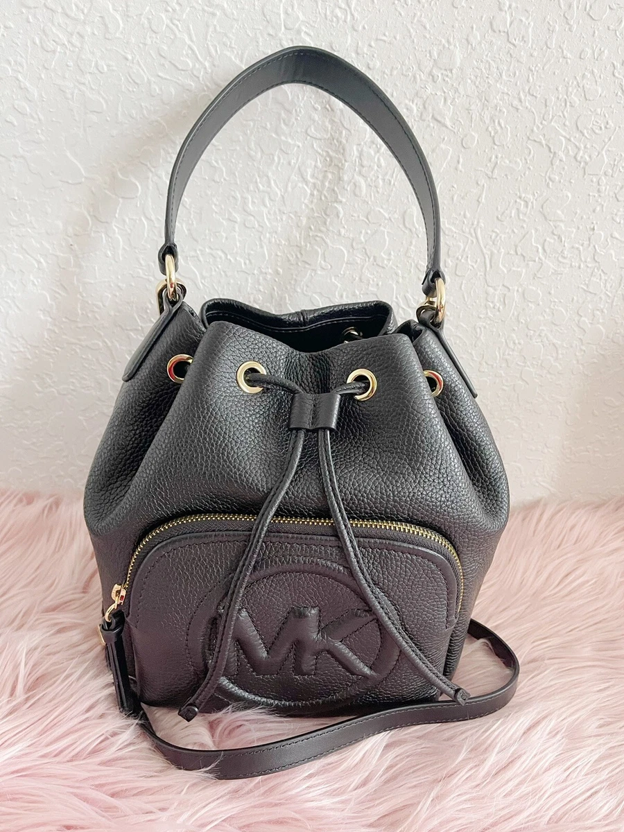 MICHAEL Michael Kors Greenwich Bucket Bag in Gray