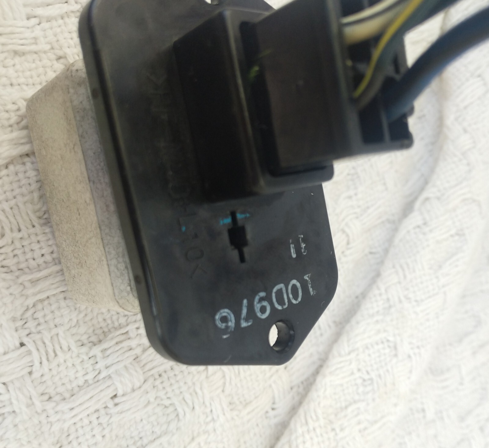 952004 Toyota HVAC Blower Motor Resistor 8713835040 Genuine