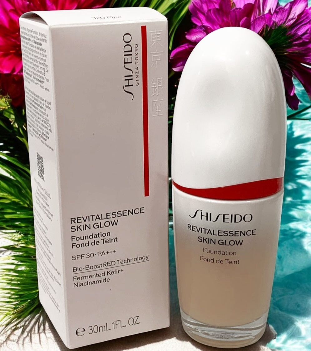 Shiseido Revitalessence Skin Glow Foundation SPF 30 # 260 Cashmere