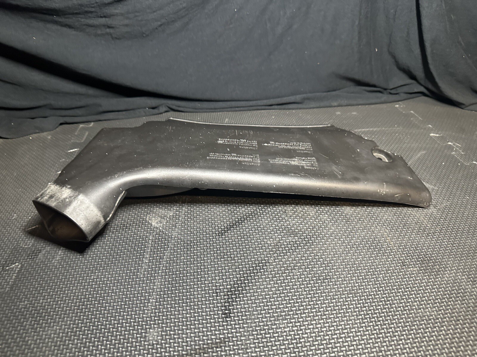 2001 BMW E46 3 Upper Radiator Air Intake Manifold Duct Scoop Cover 