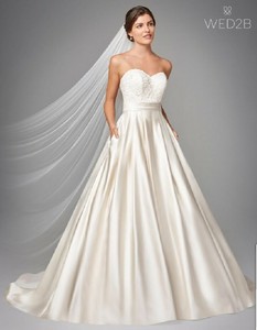 oyster wedding dress