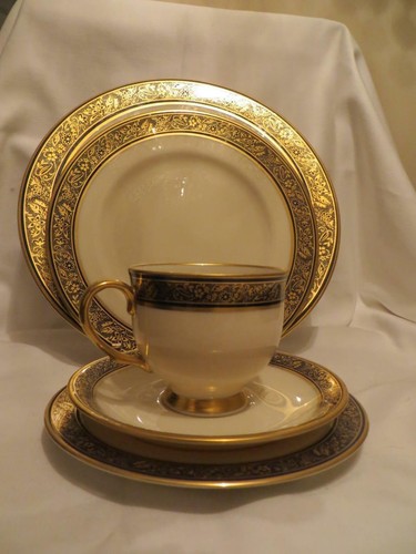 Lenox Barclay 5 Pc Place Setting Discontinued China With Cobalt & Gold Trim - Picture 6 of 9