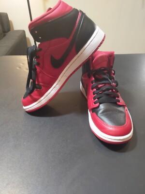Nike Air Jordan 1 Mid Reverse Bred Red Black / Men's Size 8