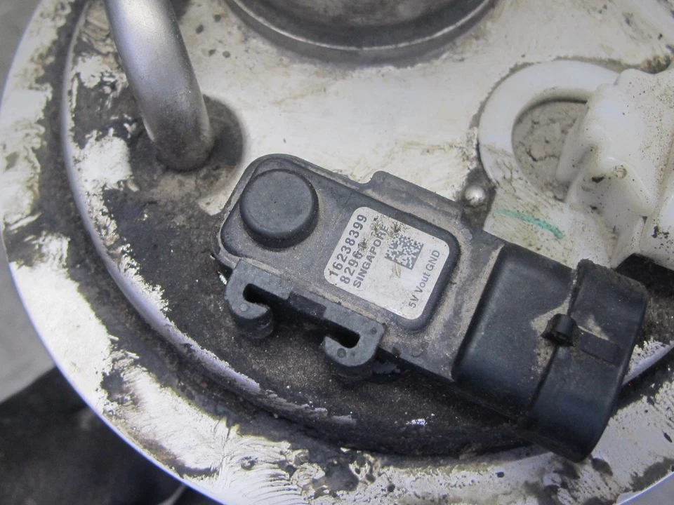 Conjunto sensor nivel bomba combustible Hummer H2 2005-2007 6,0 L Foto 4 de 4