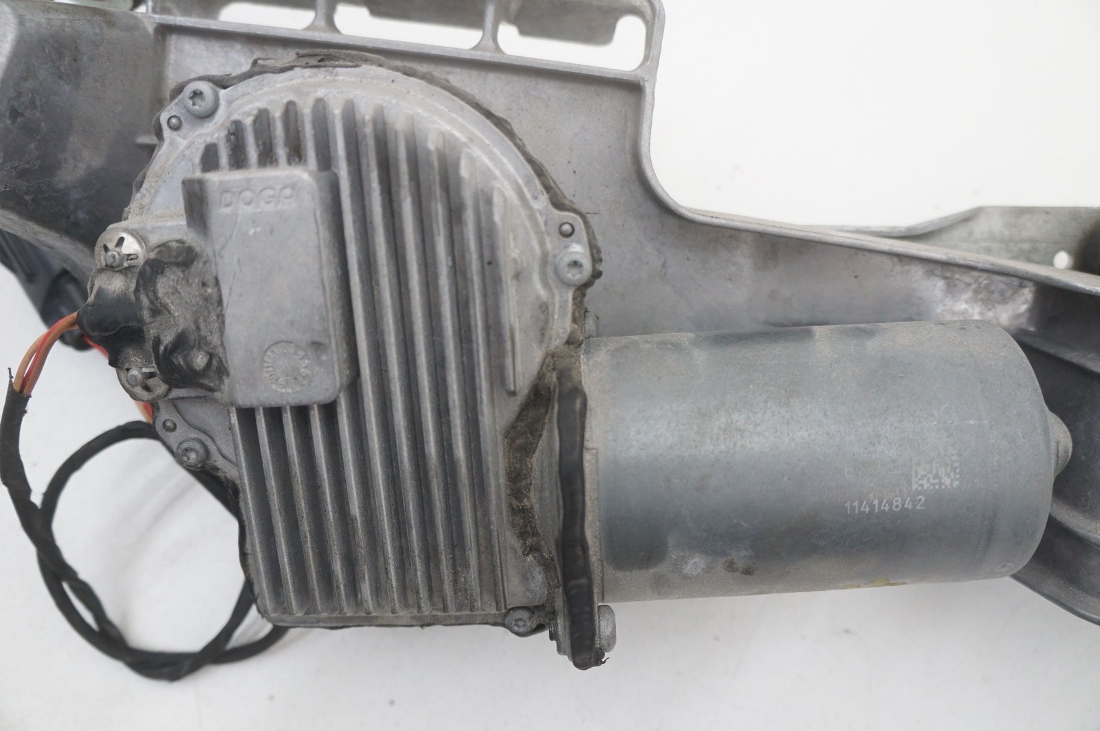 McLaren GT 2022 FRONT Windshield wiper motor P/N 13AA862CP