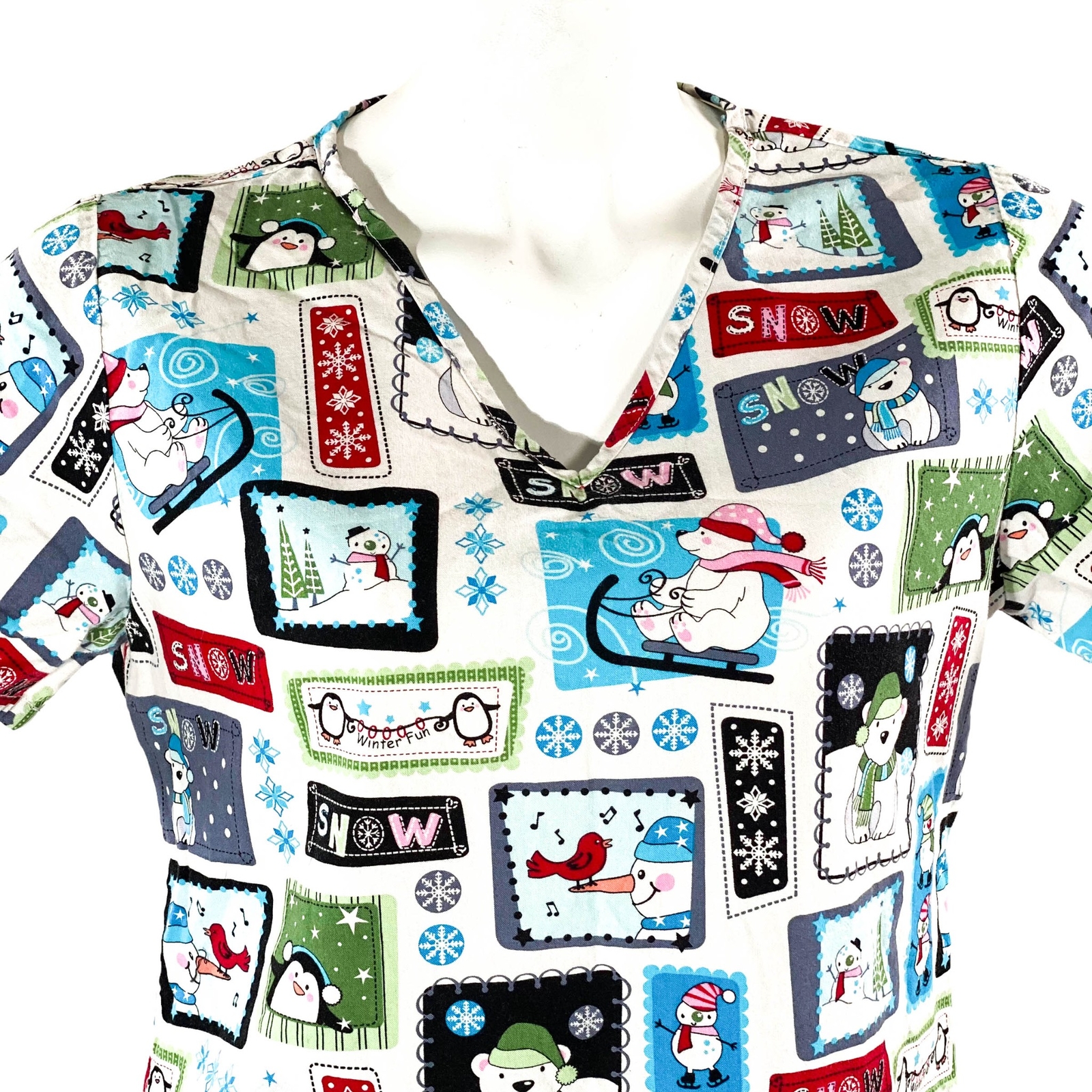 SB Scrubs Polar Bear Snowman Cardinals Snowflakes XS Scrub Top