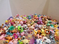 Littlest Pet Shop~Lot 10 Random LPS~1 Dog or Cat~2004 to current~5 Accessories