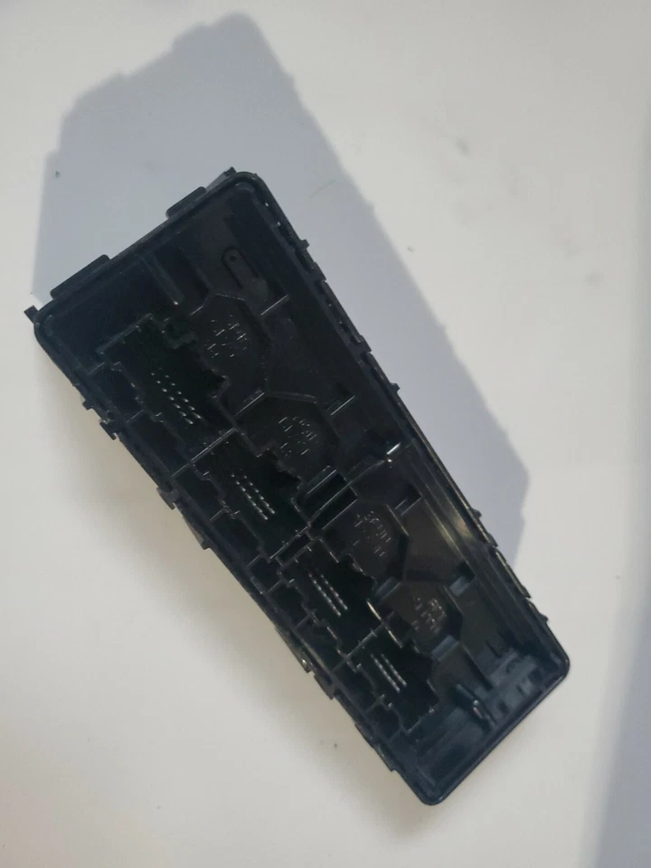 16-18 Camaro Temperature/AC Control Module - Image 2 of 2