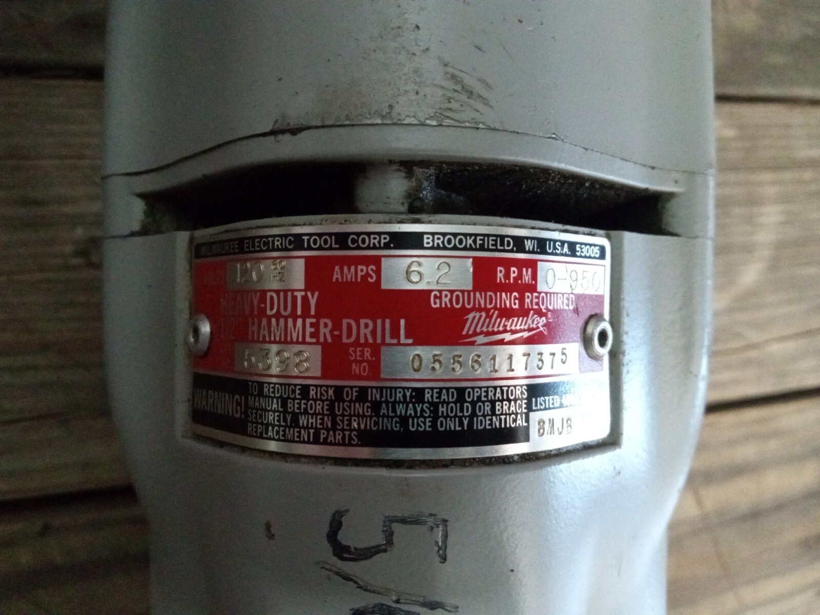 Milwaukee 5398 Heavy Duty Hammer Drill w/CHUCK Key and Case See Video