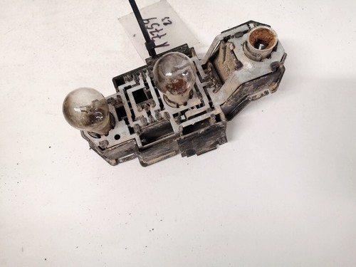 Volkswagen Passat 1996 Tailight Bulb Holder (Lamp Carrier) 3a99452 #1531405-19