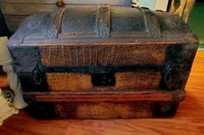 Antique Dome Top Steamer Trunk, Alligator Tin Covered,  W/Insert