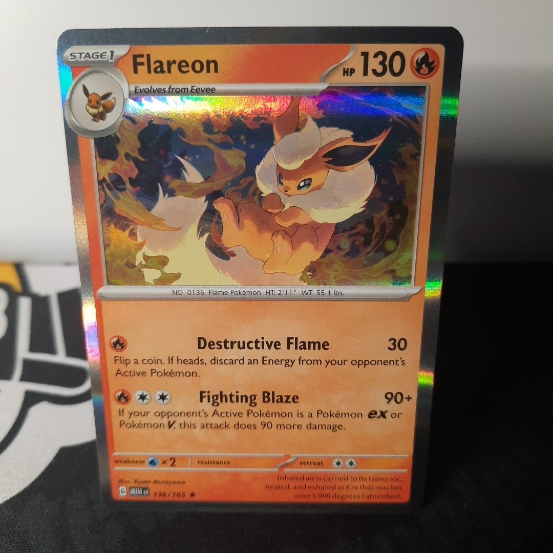 Pokemon Card - Flareon Scarlet & Violet 151 136/165 Rare